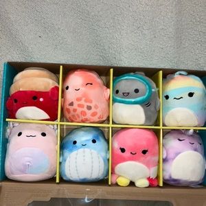 8 pcs Mini squishmallows